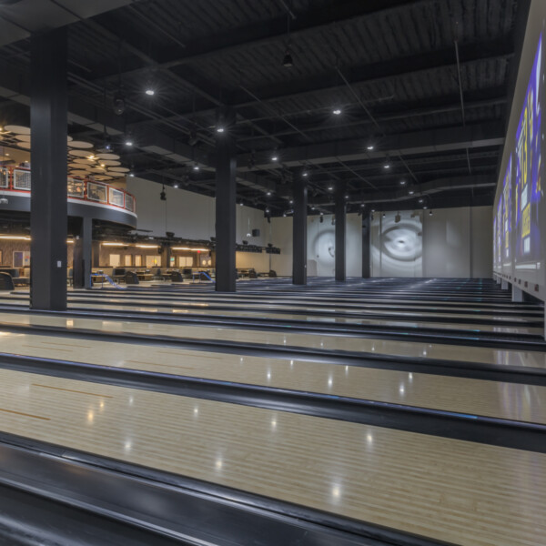 Apex Entertainment - Marlborough, MA - Lanes