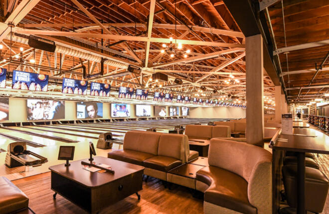 Parkway Social Ontario Canada 16X9 02